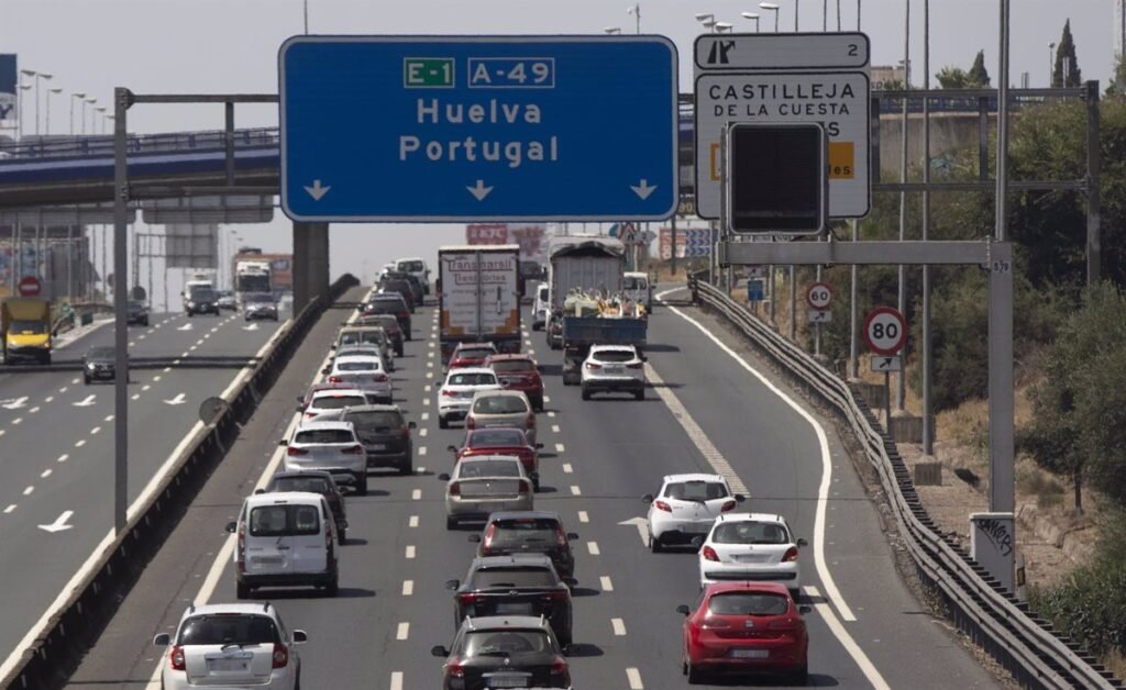 Accidente-multiple-en-Castilleja-de-la-A-49-provoca-cierre-de.jpg