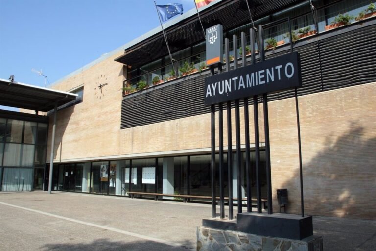 Dimision-de-concejal-del-PP-en-Camas-Sevilla-para-no.jpg