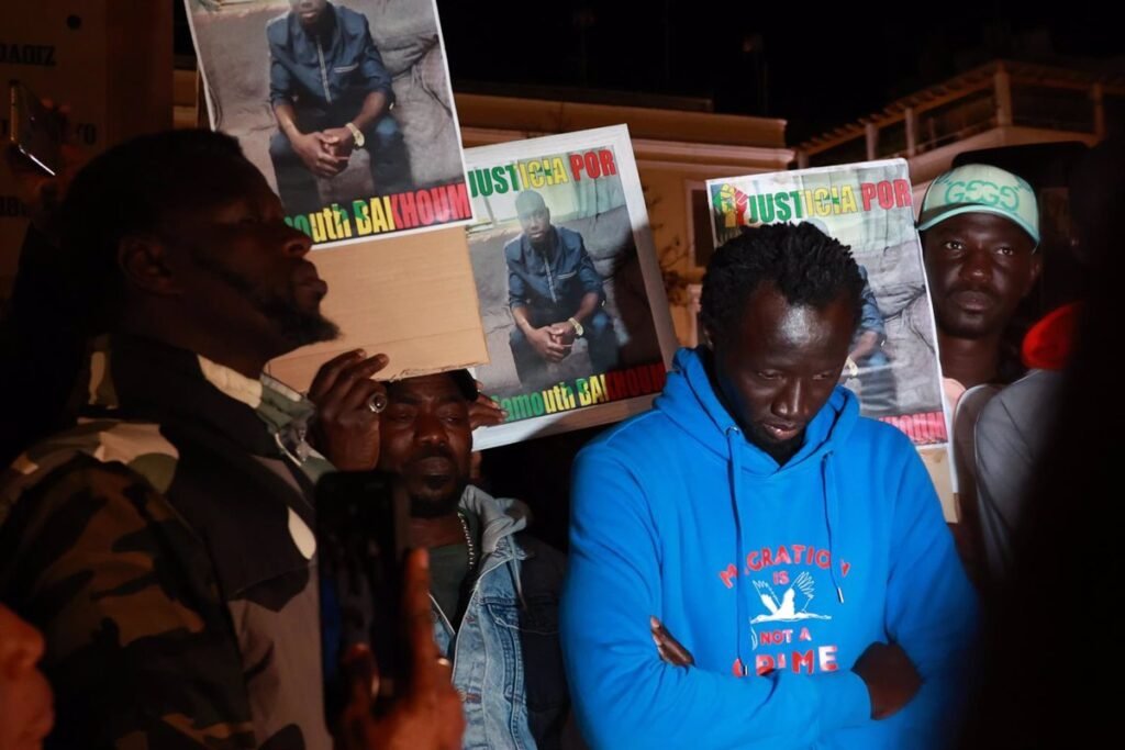La-comunidad-senegalesa-en-Sevilla-exige-verdad-y-protesta-contra.jpg