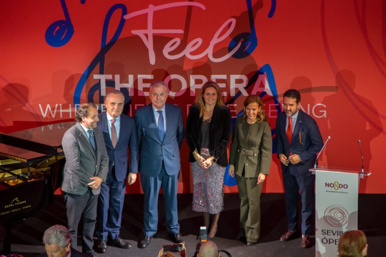 Presentacion-de-la-Ciudad-de-la-Opera-de-Sevilla-por.jpg