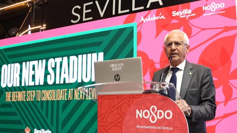 Presentacion-del-nuevo-estadio-Benito-Villamarin-por-Betis-y-Rafael.jpg