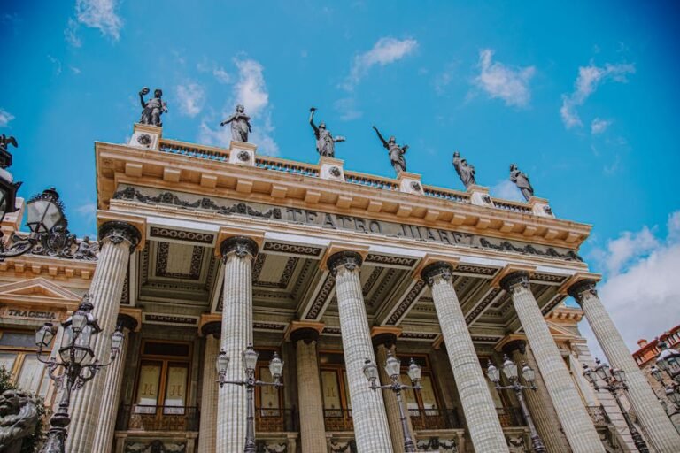 Teatro en Sevilla: programación y espectáculos