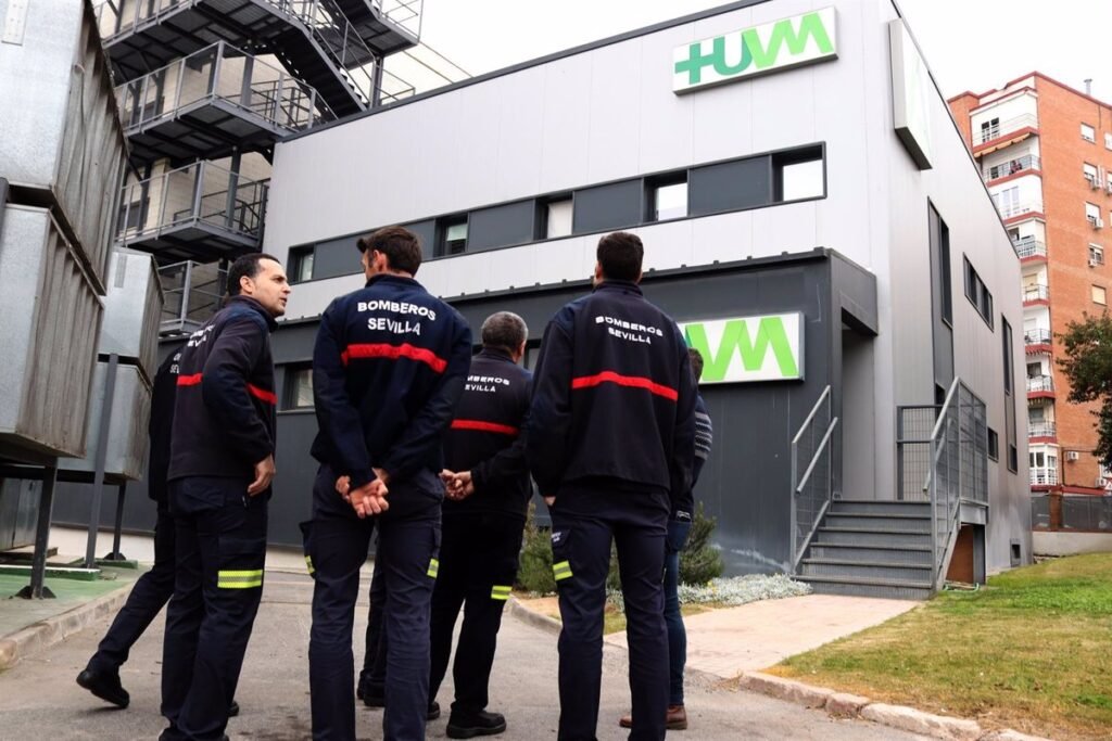 El-Hospital-Macarena-y-Bomberos-de-Sevilla-analizan-evacuacion-y.jpg