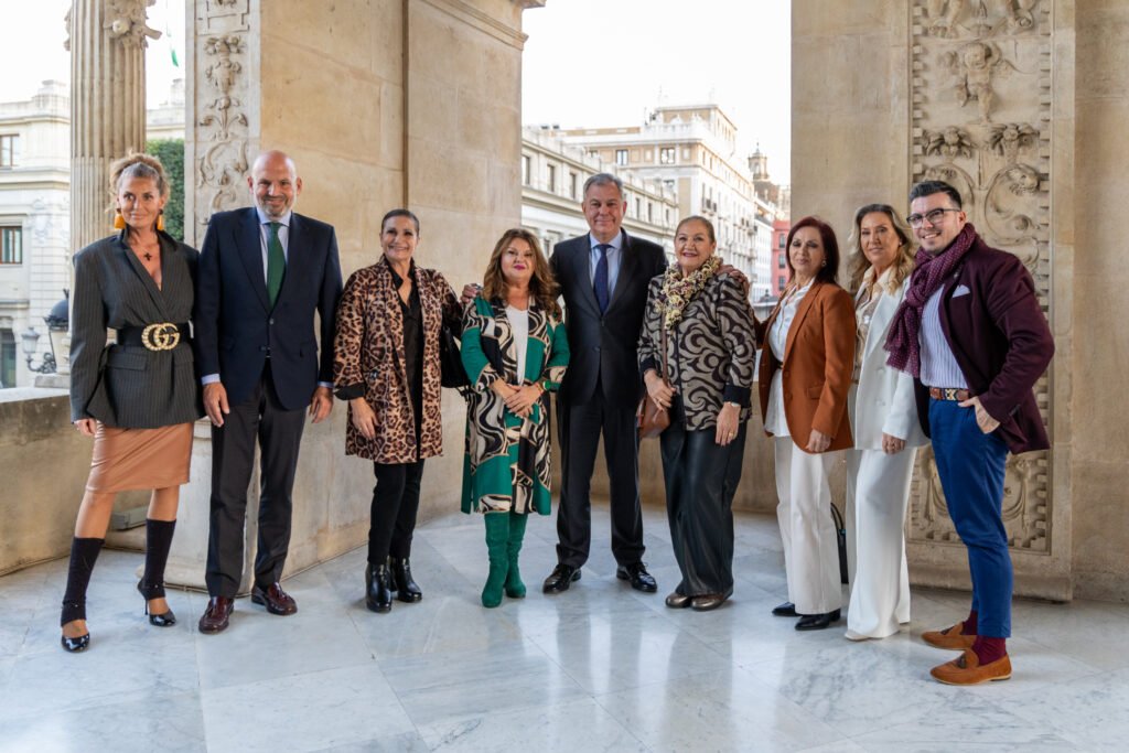 El-alcalde-Sanz-reconoce-a-artistas-de-sevillanas-por-su.jpg