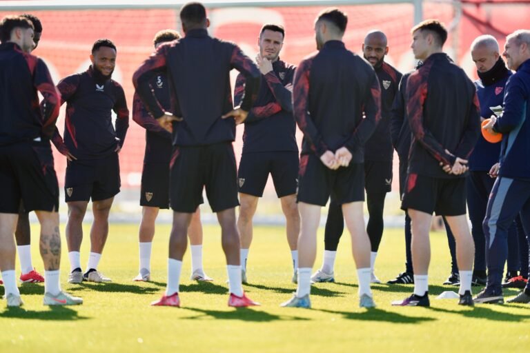 Preparacion-para-el-partido-de-Sevilla-FC-contra-Real-Valladolid.jpeg