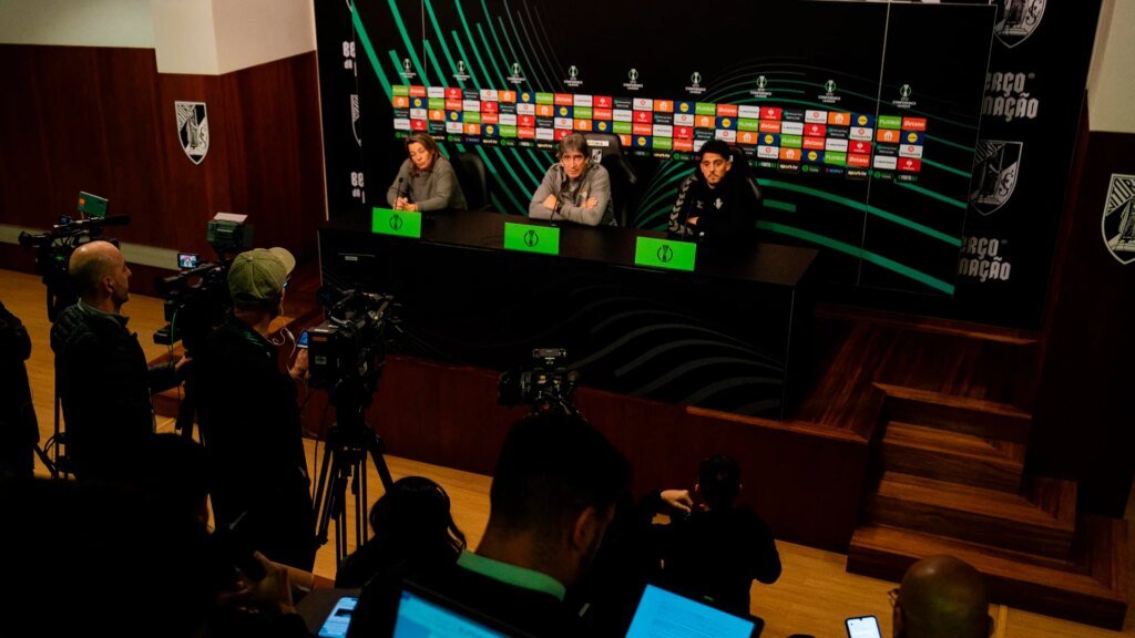 Rueda-de-prensa-de-Manuel-Pellegrini-previa-al-partido-contra.jpg