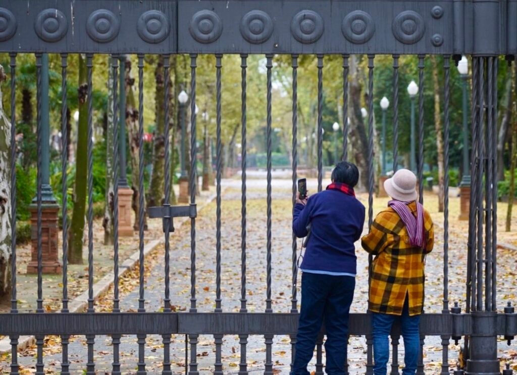Cierre-preventivo-de-parques-en-Sevilla-por-fuertes-rachas-de.jpg