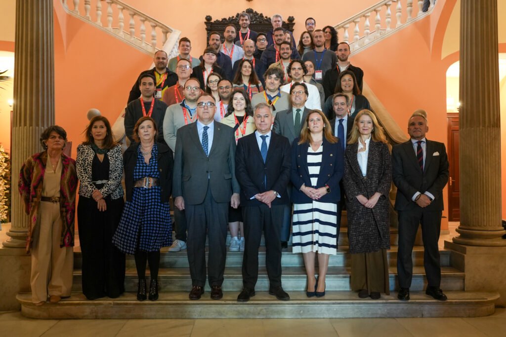 El-alcalde-de-Sevilla-recibe-a-representantes-de-aerolineas-internacionales.jpeg