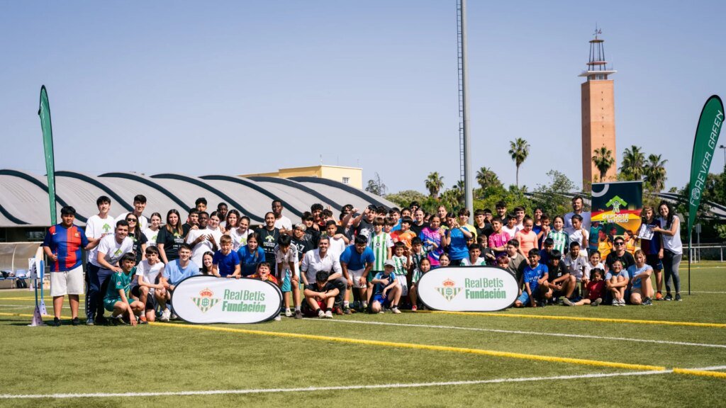 Encuentro-entre-barrios-fortalece-la-comunidad-a-traves-del-deporte.jpg