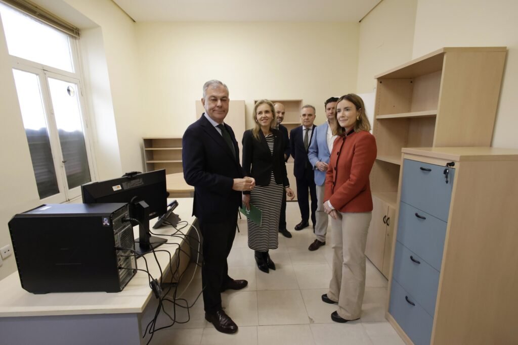 Presentan-Oficina-de-Apoyo-a-la-Maternidad-en-Sevilla.jpeg