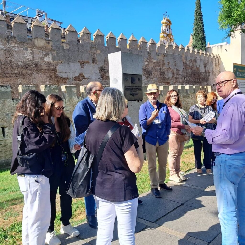 Demandan-mejoras-en-la-muralla-de-la-Macarena-con-participacion.jpg