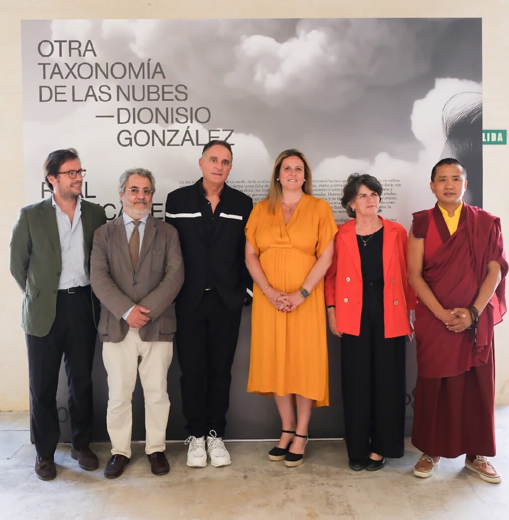 Dionisio-Gonzalez-presenta-Otra-taxonomia-de-las-nubes-en-Artilleria.jpeg