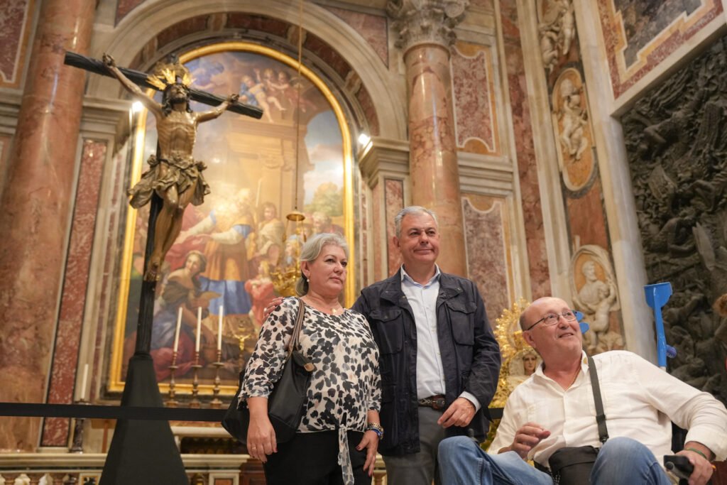 El-alcalde-califica-la-visita-del-Cachorro-a-Roma-como.jpeg