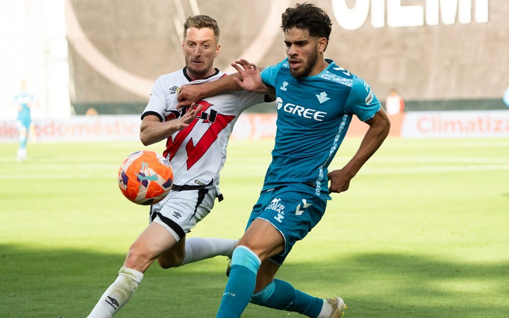 Empate-del-Real-Betis-en-Vallecas-2-2-ante-un-Rayo.jpg