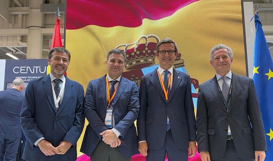 Minister Jorge Paradela at an event at the Spain Pavilion at the International Aeronautics and Space Show in Paris-Le Bourget.