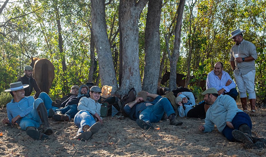Yegüerizos resting after finishing the task (Photo by Antonio Delgado-Roig).
