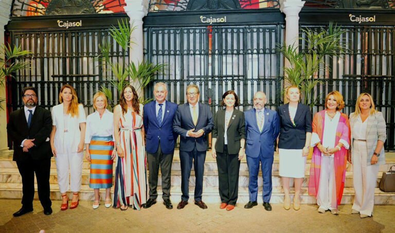 Representantes institucionales asistentes a la Asamblea Mundial de Gobiernos Locales y Regionales.