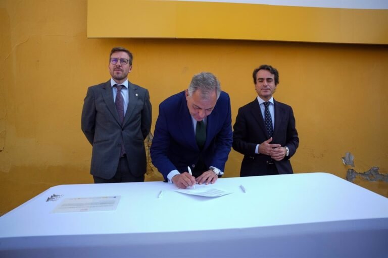 Comienzan-las-obras-de-rehabilitacion-del-edificio-Fronton-Betis-con.jpg