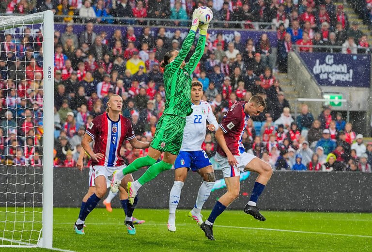 Noruega-vence-a-Italia-3-0-con-Nyland-en-porteria.jpg