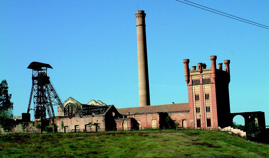 Facilities for coal extraction in Villanueva del Río y Minas (Huelva).