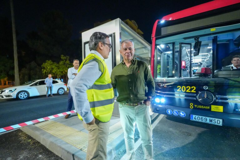 Comienzan-las-pruebas-del-Tranvibus-entre-Torreblanca-Sevilla-Este-y.JPG