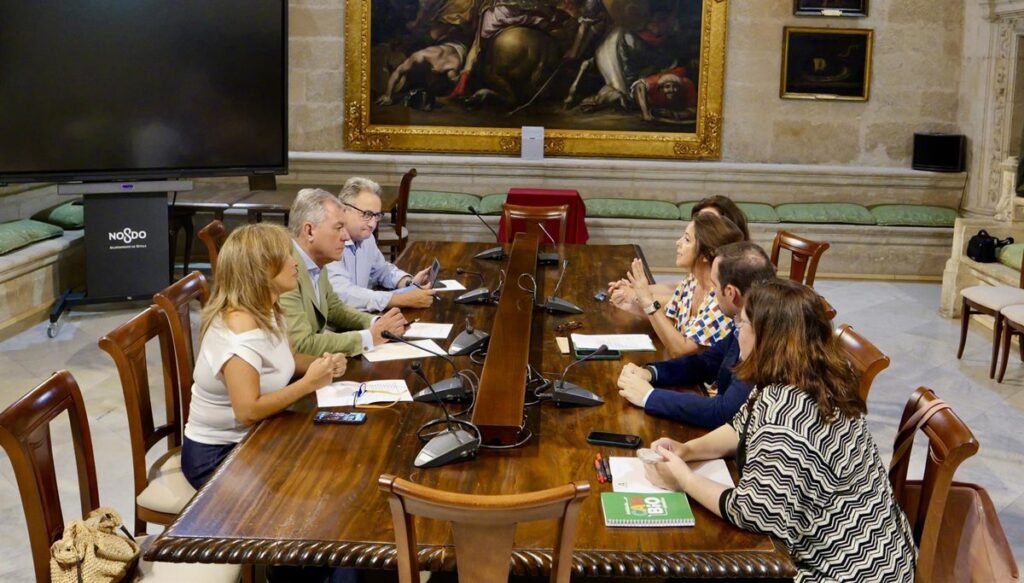 El-Ayuntamiento-de-Sevilla-y-la-Junta-cooperan-en-sostenibilidad.jpg