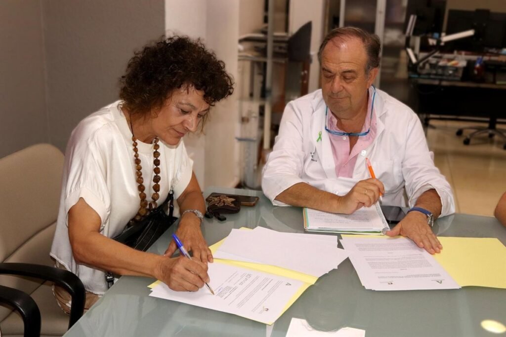 El-Hospital-Virgen-Macarena-fomenta-terapias-con-caballos-en-pacientes.jpg