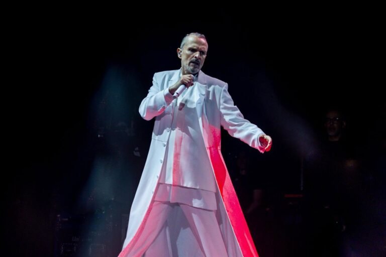 Miguel-Bose-llega-a-Iconica-en-Sevilla-con-su-gira.jpg