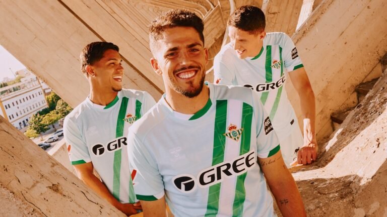 Segunda-equipacion-del-Real-Betis-y-hummel-en-honor-a.jpg