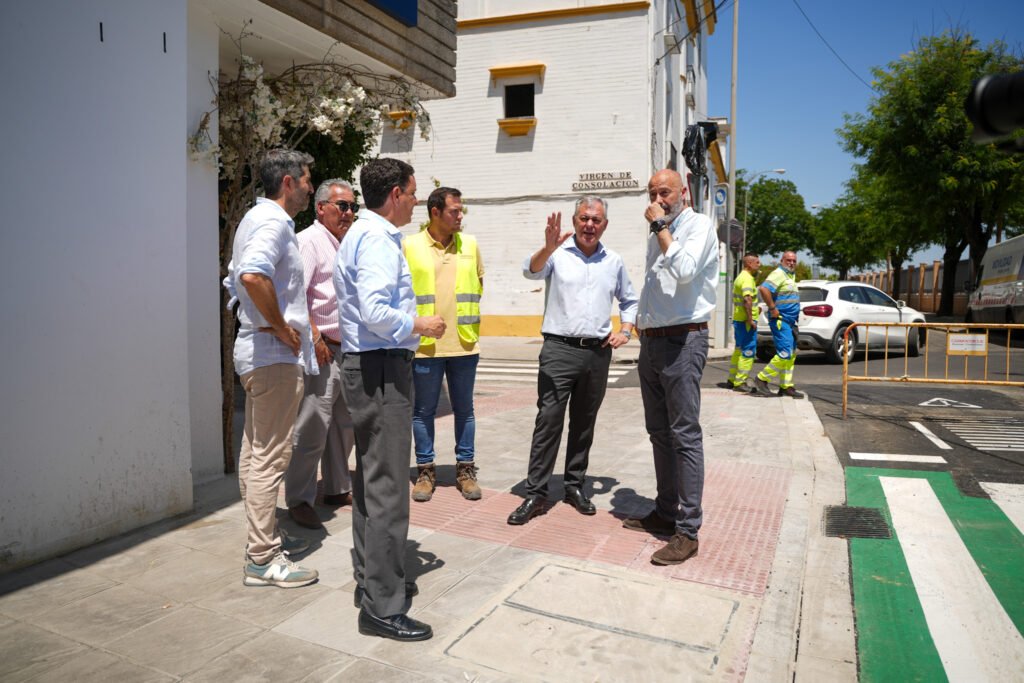 Visita-de-Jose-Luis-Sanz-a-Juan-Sebastian-Elcano-tras.JPG