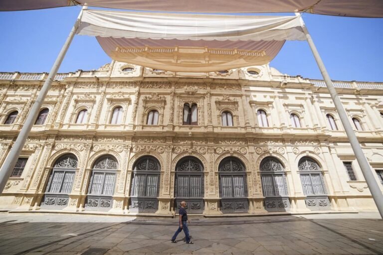 Adjudicado-contrato-para-restauracion-de-Casa-Consistorial-de-Sevilla.jpg