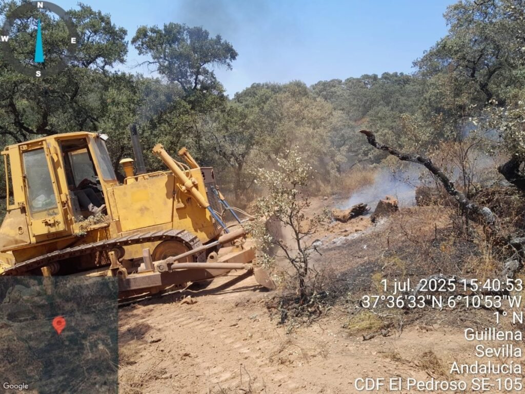 Controlado-incendio-en-paraje-de-Santa-Maria-en-El-Garrobo.jpg