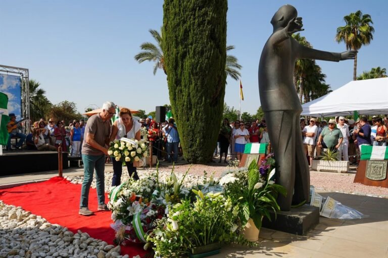 Manuela-Cabello-destaca-la-importancia-de-la-Memoria-en-el.jpg