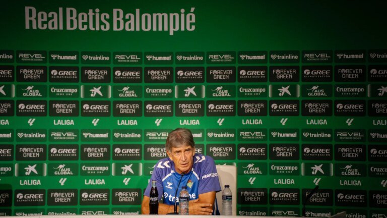 Rueda-de-prensa-de-Manuel-Pellegrini-previa-al-Real-Betis.jpg