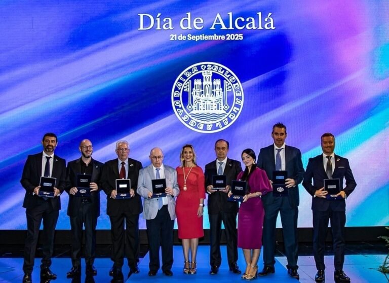 Alcala-de-Guadaira-premia-la-excelencia-local-con-los-premios.jpg