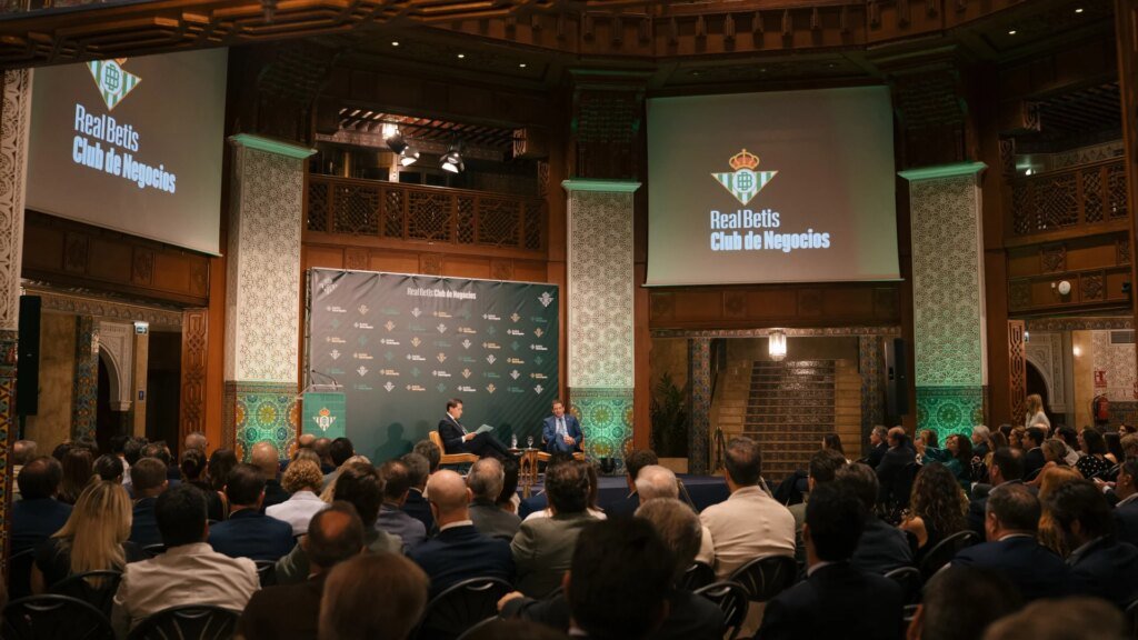 El-Real-Betis-inaugura-la-decima-edicion-de-su-Club.jpg