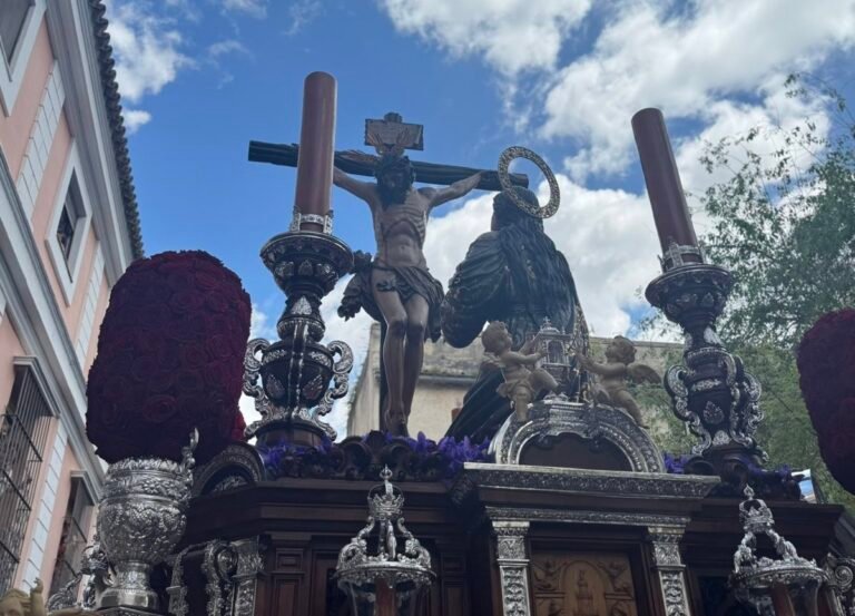 El-Cristo-de-la-Buena-Muerte-de-la-Hiniesta-presidira.jpg