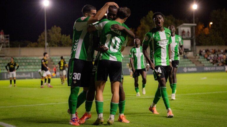 Victoria-del-Betis-Deportivo-ante-el-Atletico-Sanluqueno-en-la.jpg