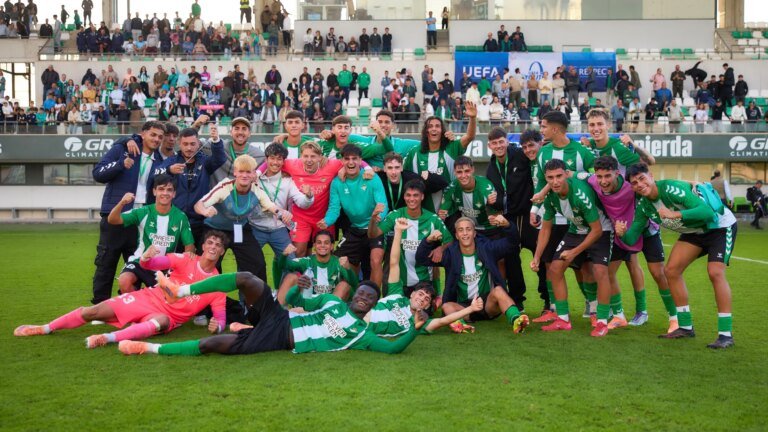El-Juvenil-del-Betis-remonta-y-avanza-en-la-UEFA.jpg