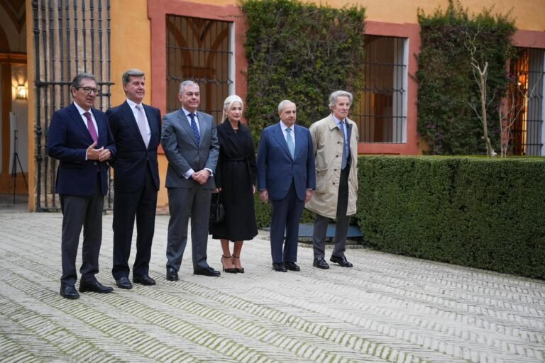 Jose-Luis-Sanz-destaca-a-Cayetana-de-Alba-como-embajadora.jpeg