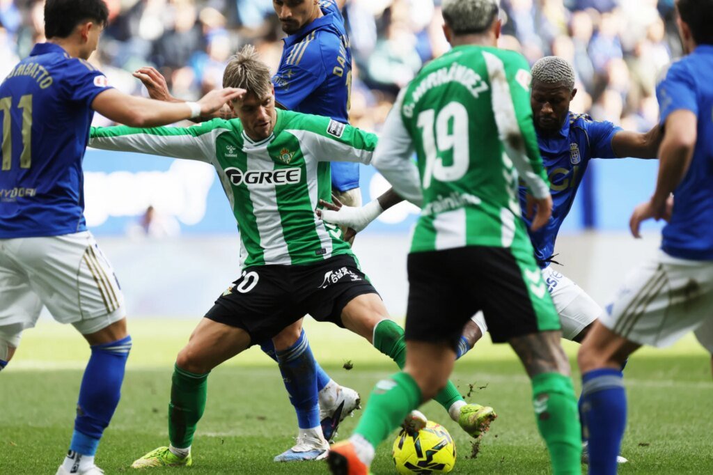 Reparto-de-puntos-entre-Real-Oviedo-y-Real-Betis-en.jpg