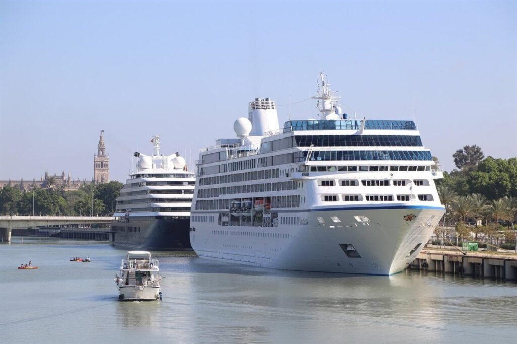 El-Puerto-de-Sevilla-registra-mas-de-23800-cruceristas-en.jpg