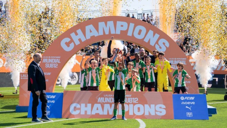 El-Alevin-A-del-Real-Betis-Balompie-gana-Mundial-de.jpg