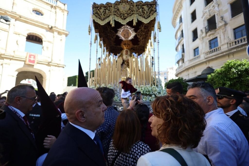 Maria-Jesus-Montero-participa-en-la-Semana-Santa-2026-con.jpg