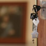 Puerta de acceso a una vivienda.