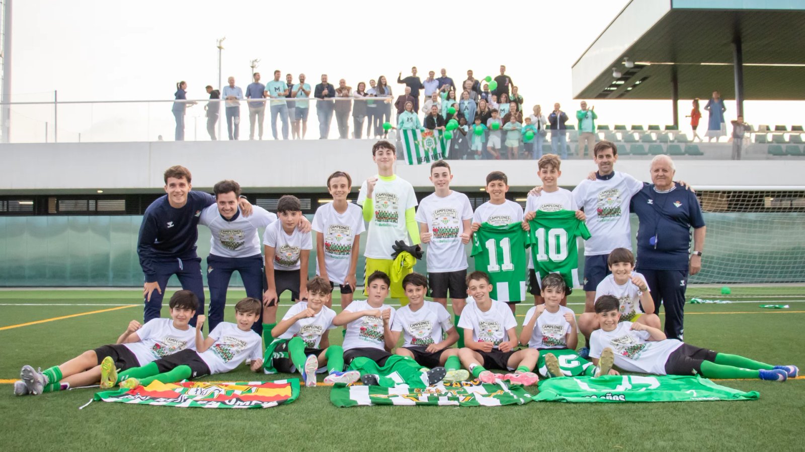 El-Alevin-B-se-corona-campeon-de-liga-con-un.jpg