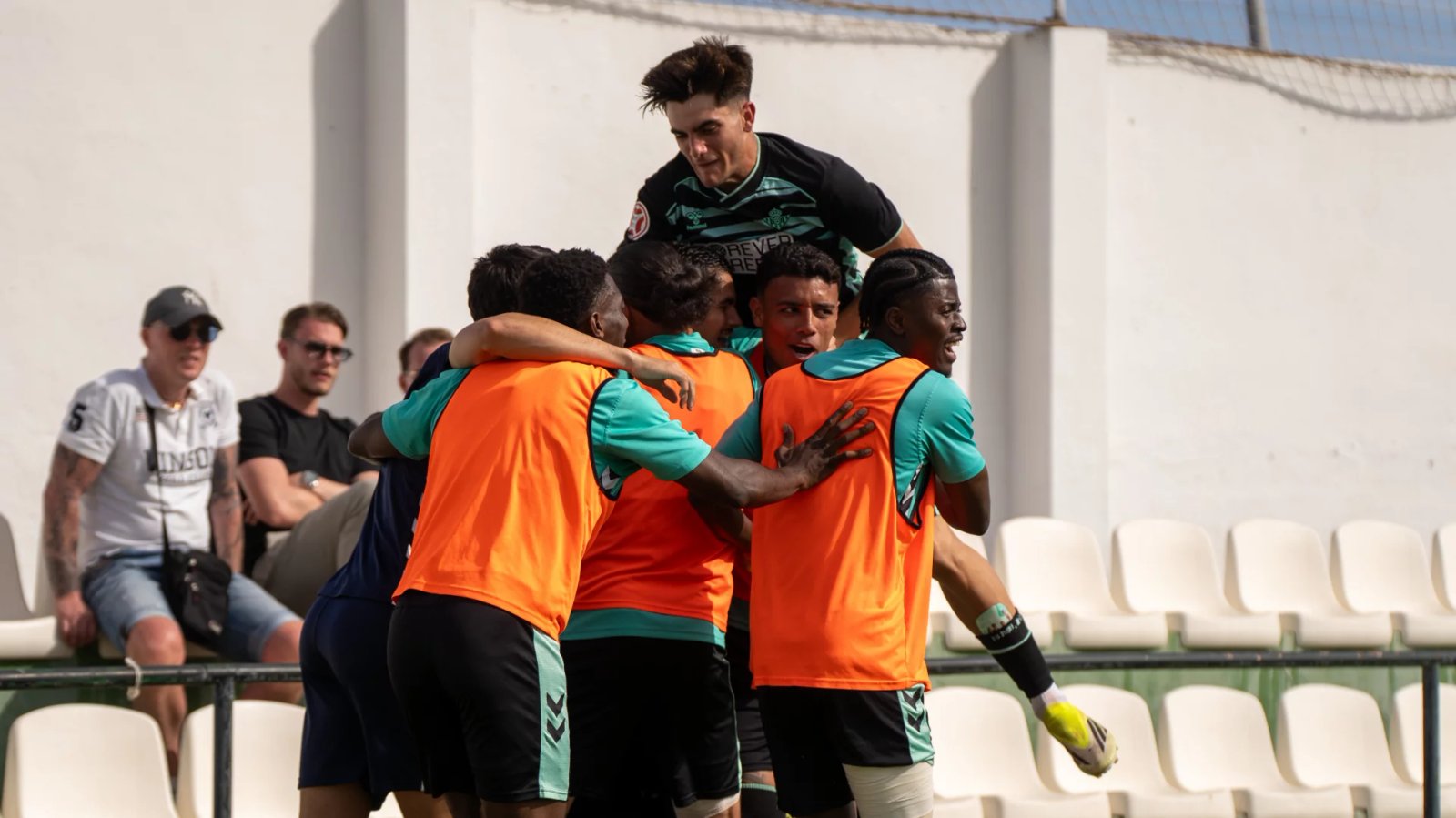 Importante-triunfo-del-Betis-Deportivo-en-Torremolinos-1-2.jpg