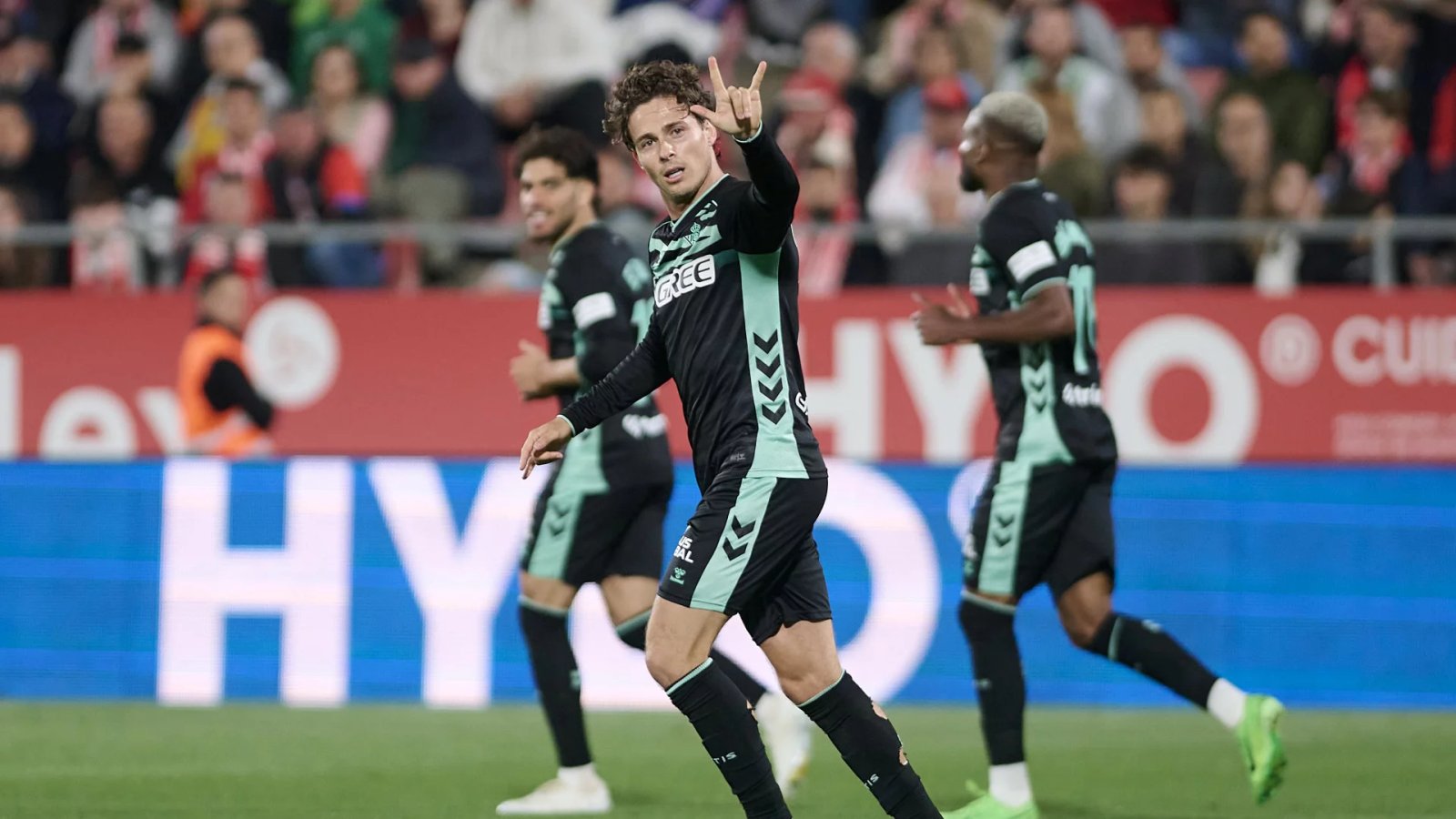 Importante-victoria-del-Real-Betis-Balompie-ante-el-Girona-2-3.jpg