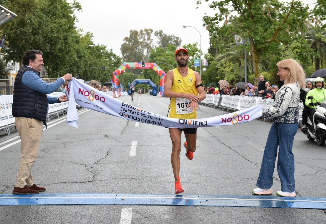 Adrian-Andivia-y-Celia-Romero-triunfan-en-la-Carrera-Parque.jpeg