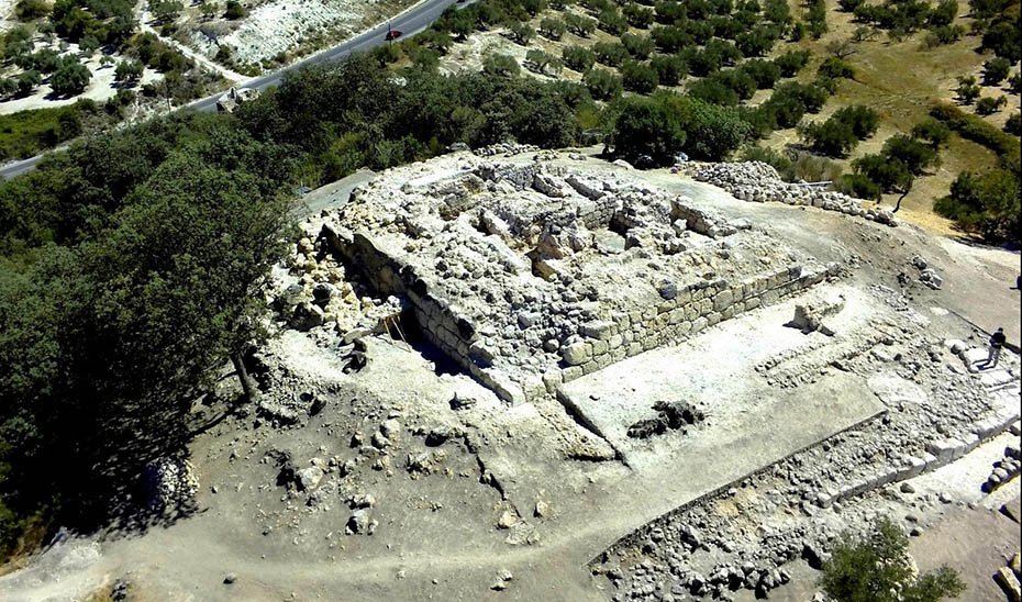 Yacimiento del Cerro de la Merced de Cabra.